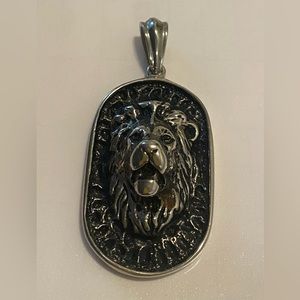 SS lion pendant